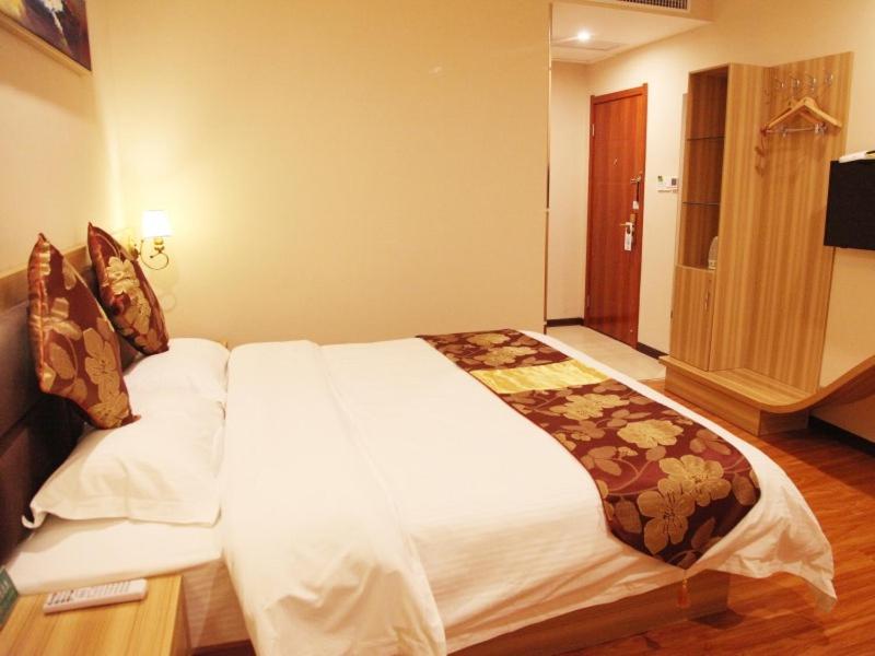 Greentree Alliance Yichang East Yichang Station Hotel Eksteriør bilde