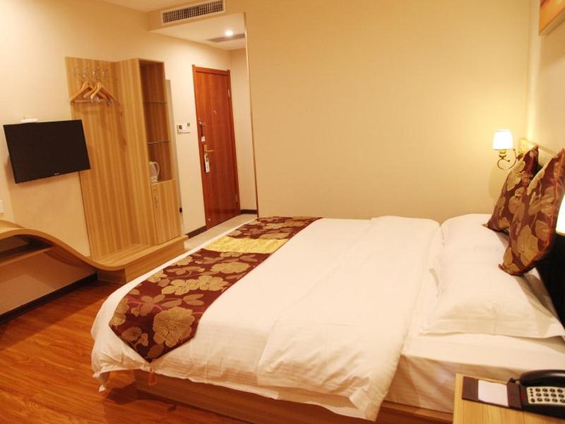 Greentree Alliance Yichang East Yichang Station Hotel Eksteriør bilde
