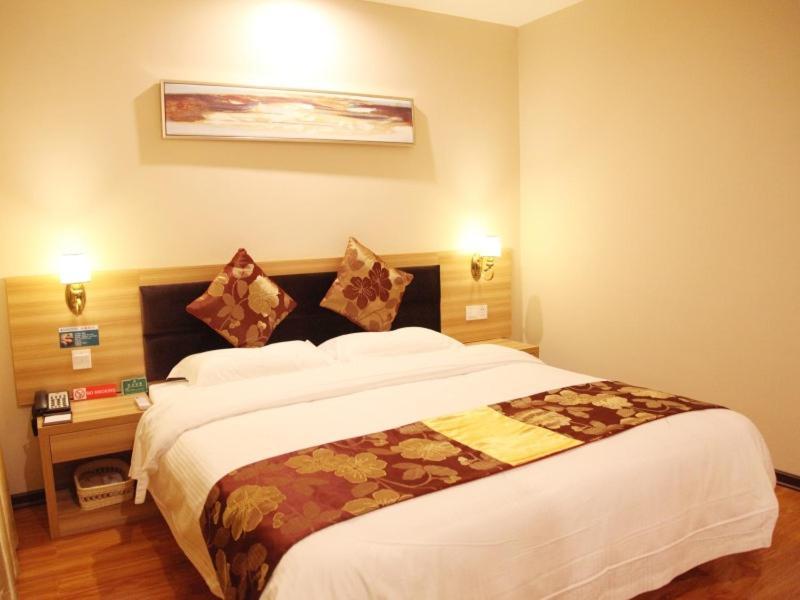 Greentree Alliance Yichang East Yichang Station Hotel Eksteriør bilde