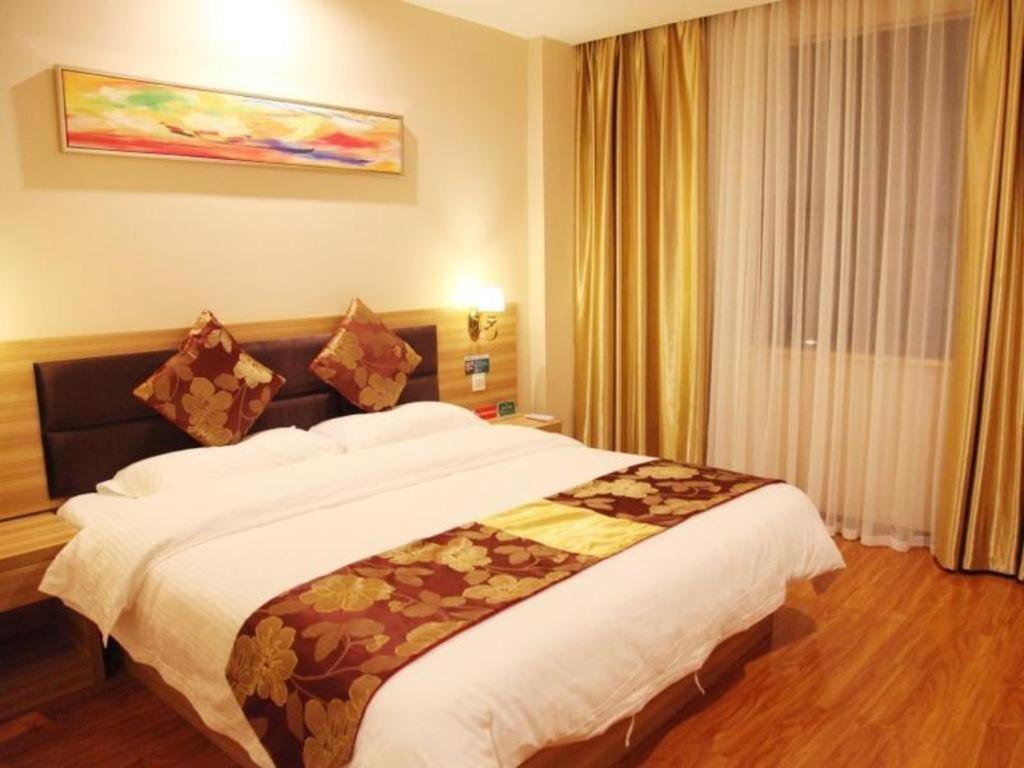 Greentree Alliance Yichang East Yichang Station Hotel Eksteriør bilde