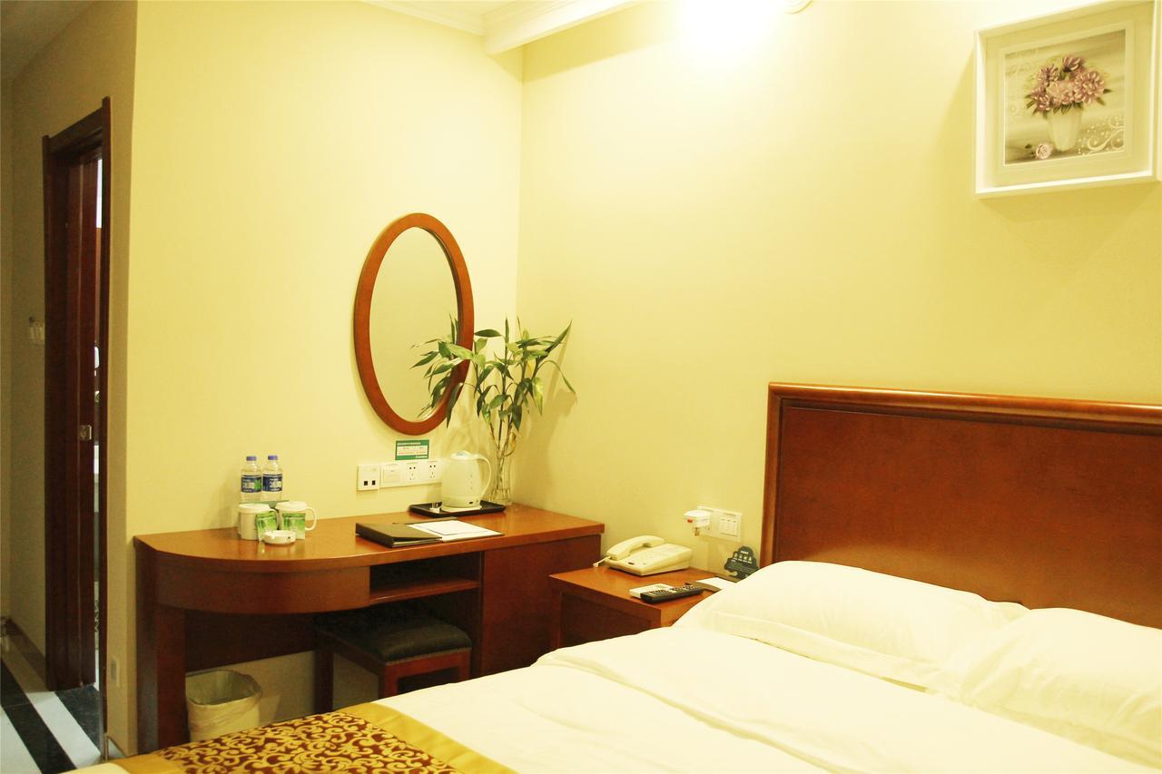 Greentree Alliance Yichang East Yichang Station Hotel Eksteriør bilde