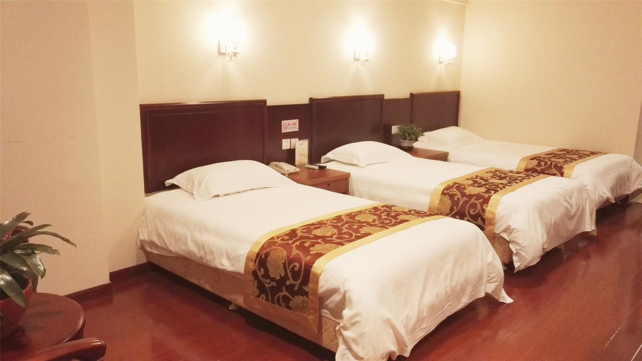 Greentree Alliance Yichang East Yichang Station Hotel Eksteriør bilde