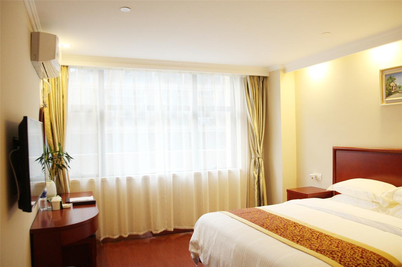 Greentree Alliance Yichang East Yichang Station Hotel Eksteriør bilde